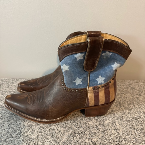 Shyanne Shoes - Shyanne Brown and Blue Leather Boots